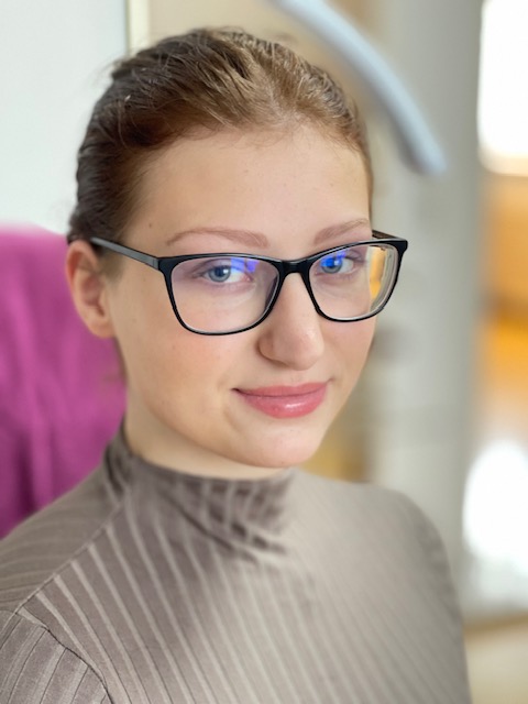 Portrait Julie / Behandlung